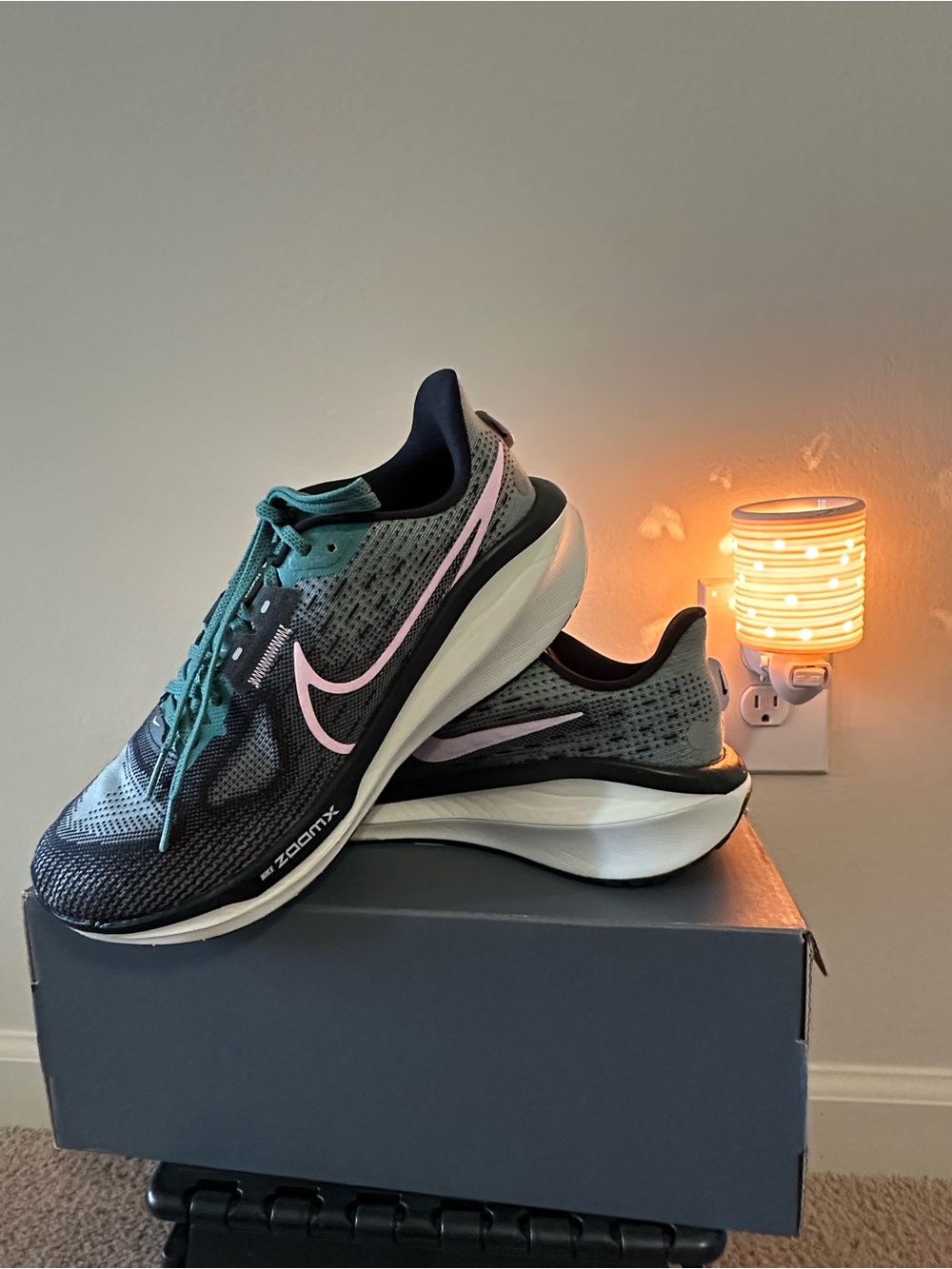 Nike Vomero 17 Women's Black & Teal Running Shoes with Pink Swoosh Accent